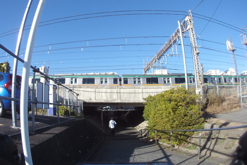 JR東海道線高架下