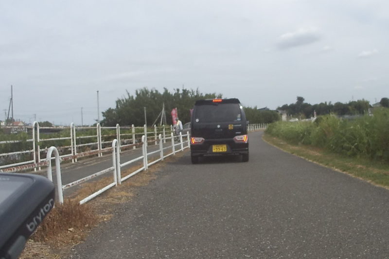 境川のフルーツスタンド入口