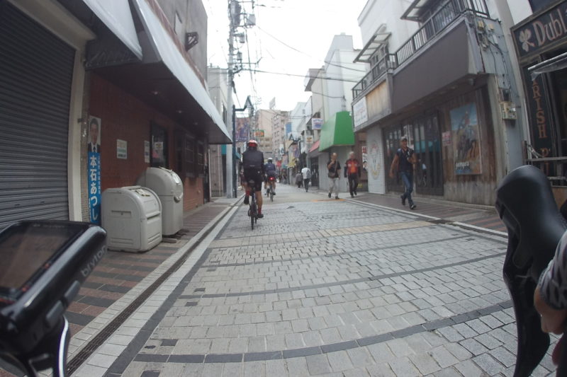 横須賀市のどぶ板通り