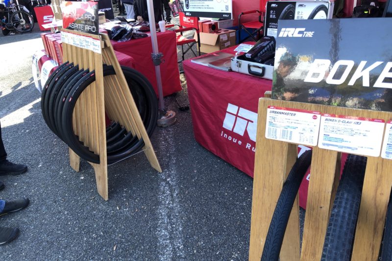 スポーツバイクデモ2025のIRCタイヤブース