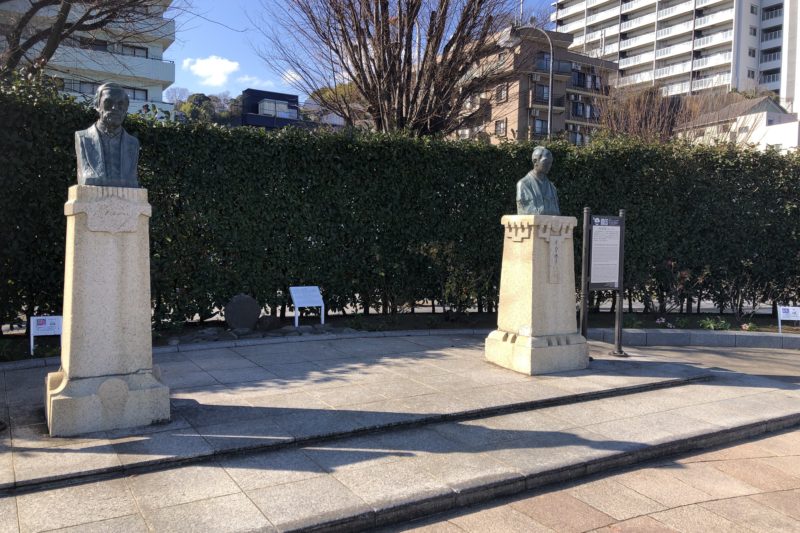 小栗上野介忠順の胸像