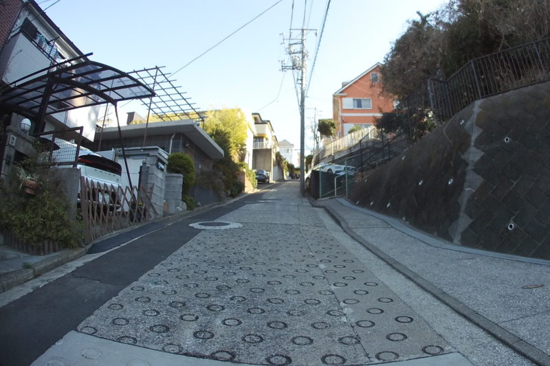 上大岡駅裏の激坂