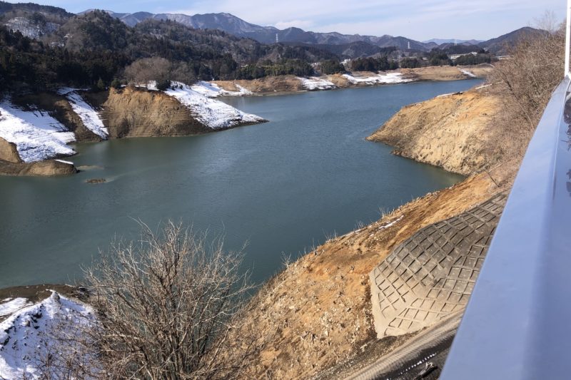 貯水量が半分しかない宮ケ瀬湖