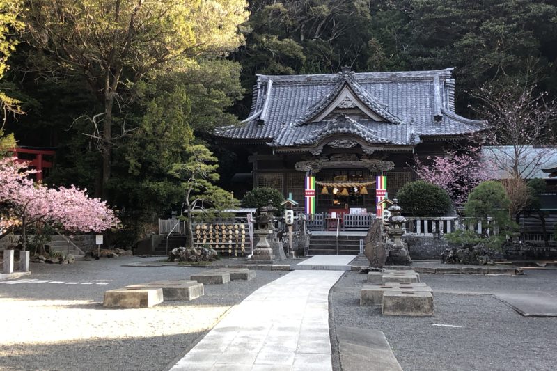 白濱神社の拝殿